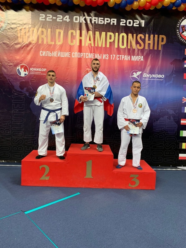 Спасатель-МЧС-России-стал-призером-чемпионата-мира-по-абсолютно-реальному-бою