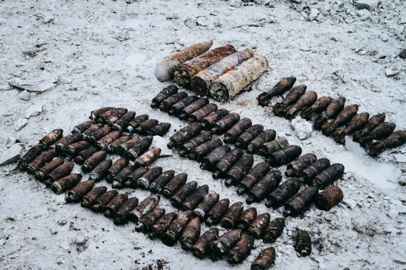 Севастопольские-сотрудники-МЧС-России-уничтожили-96-взрывоопасных-предметов-военного-времени