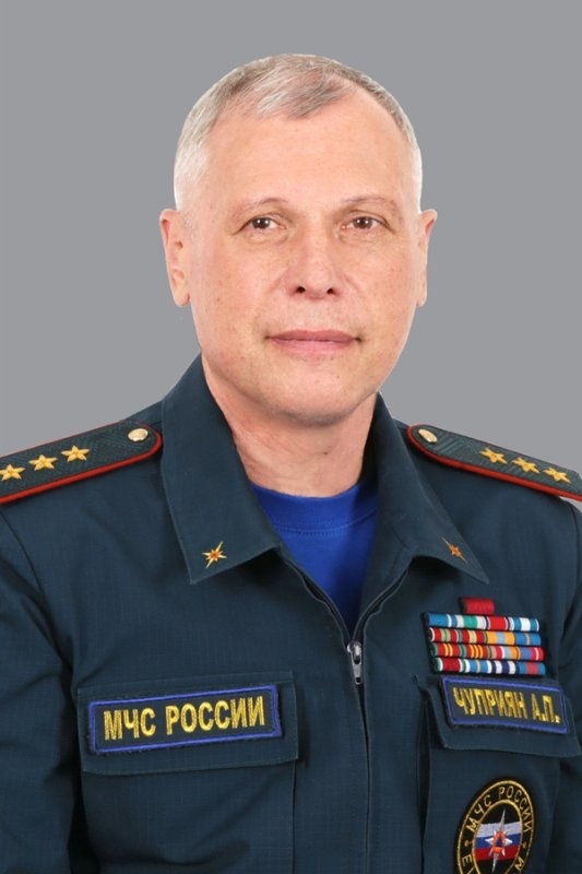 Александр-Чуприян-поздравляет-с-Днем-защитника-Отечества!
