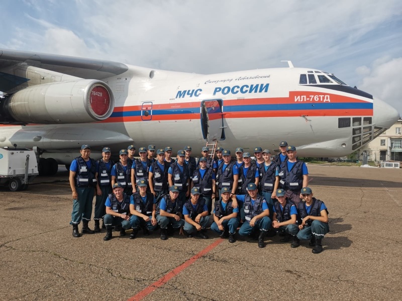 В-День-защитника-Отечества-МЧС-России-рассказывает-о-своих-сотрудниках-военнослужащих