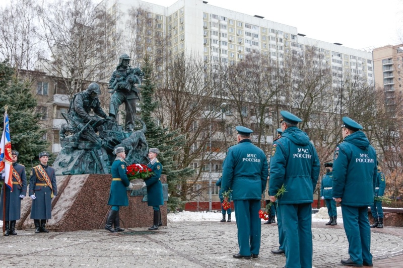 Мчс россии руководство фото