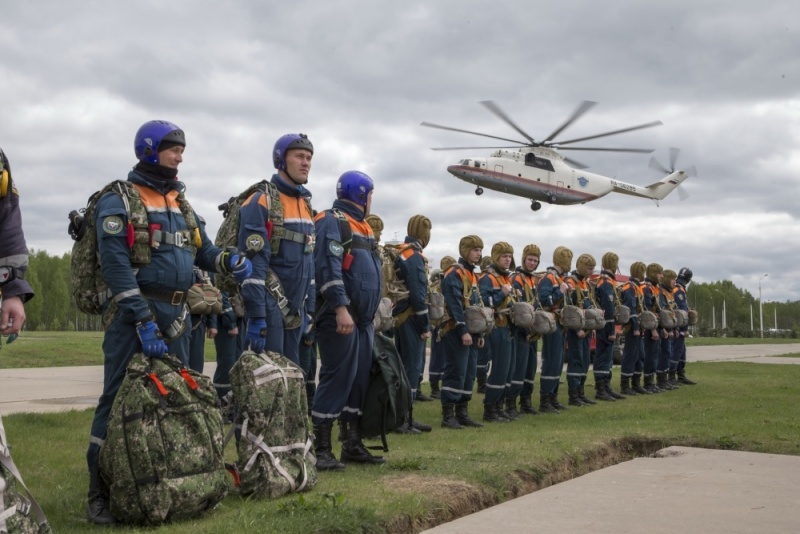 Поисково-спасательная-служба-МЧС-России-отмечает-30-летие