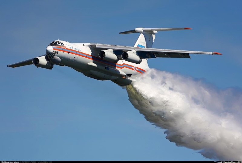 Авиация-МЧС-России-продолжает-тушение-лесных-пожаров-в-Югре