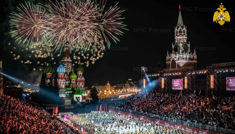 Показательный-оркестр-МЧС-России-в-юбилейный-пятнадцатый-раз-подряд-выступает-на-фестивале-«Спасская-башня»