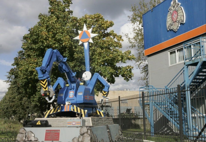 Робототехнические-подразделения-МЧС-России-отмечают-25-летний-юбилей