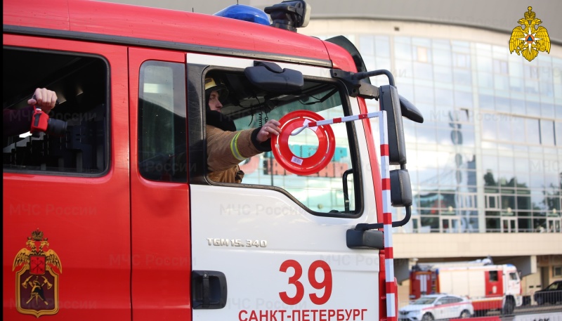 В-Санкт-Петербурге-прошли-гонки-на-пожарных-машинах
