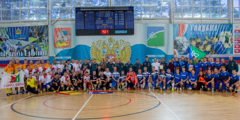 Команды-пожарных-МЧС-России-встретились-на-соревнованиях-по-мини-футболу