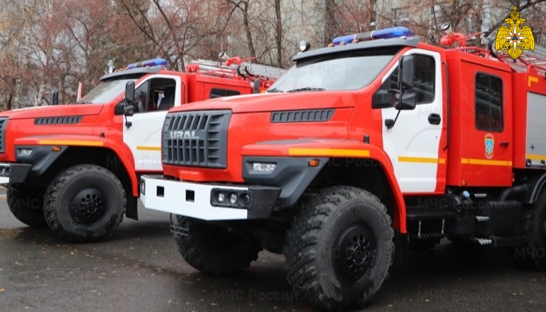 Пять-новых-пожарных-автомобилей-поступило-на-вооружение-кемеровских-огнеборцев