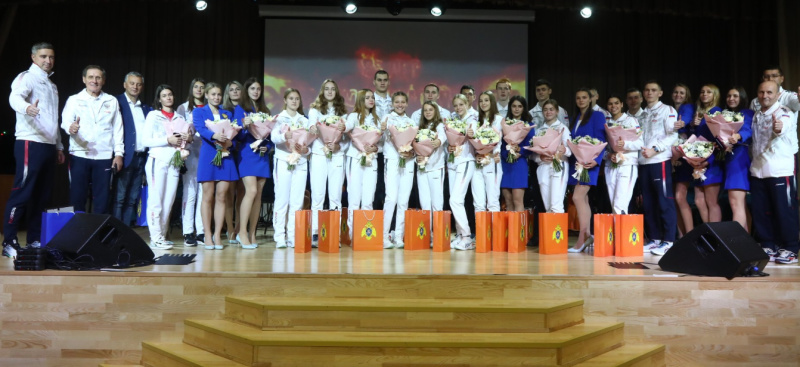 В-МЧС-России-прошло-торжественное-мероприятие-по-случаю-85-летия-пожарно-спасательного-спорта