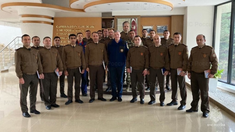 Специалисты-Академии-гражданской-защиты-МЧС-России-проводят-в-Республике-Азербайджан-учебный-курс-под-эгидой-МОГО