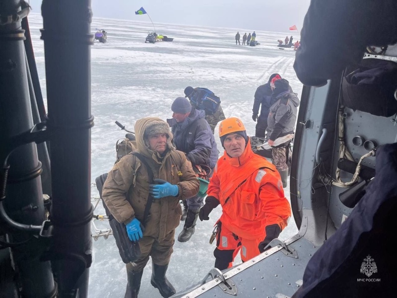 Спасательная-операция-по-спасению-рыбаков-в-Сахалинской-области-успешно-завершена