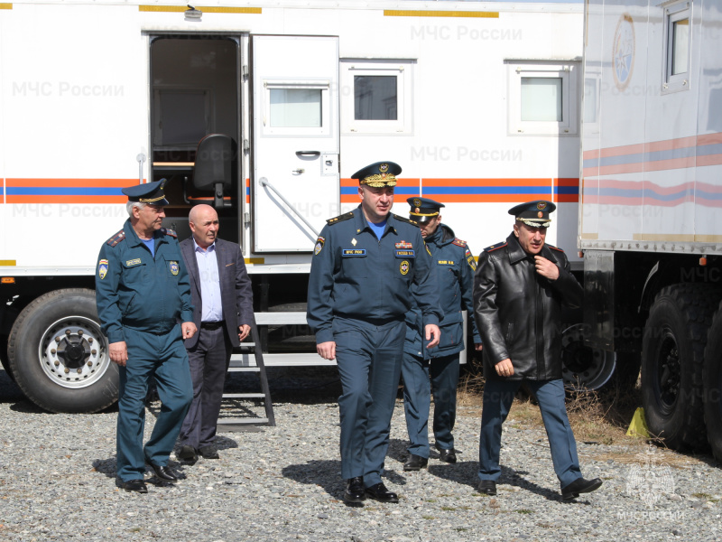 Спасатели-Северной-Осетии-поделились-опытом-реагирования-на-сезонные-риски-с-южноосетинскими-коллегами