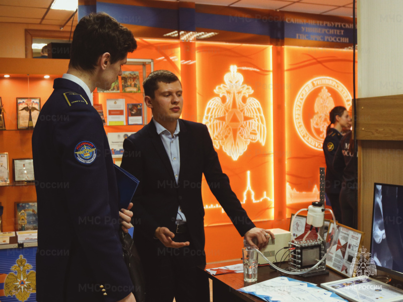 В-Санкт-Петербургском-университете-МЧС-России-представили-молодежные-проекты-арктического-развития