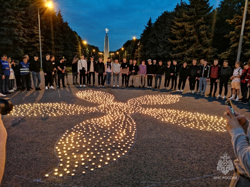 Курсанты-вуза-МЧС-России-приняли-участие-в-акции-к-Международному-дню-пропавших-детей