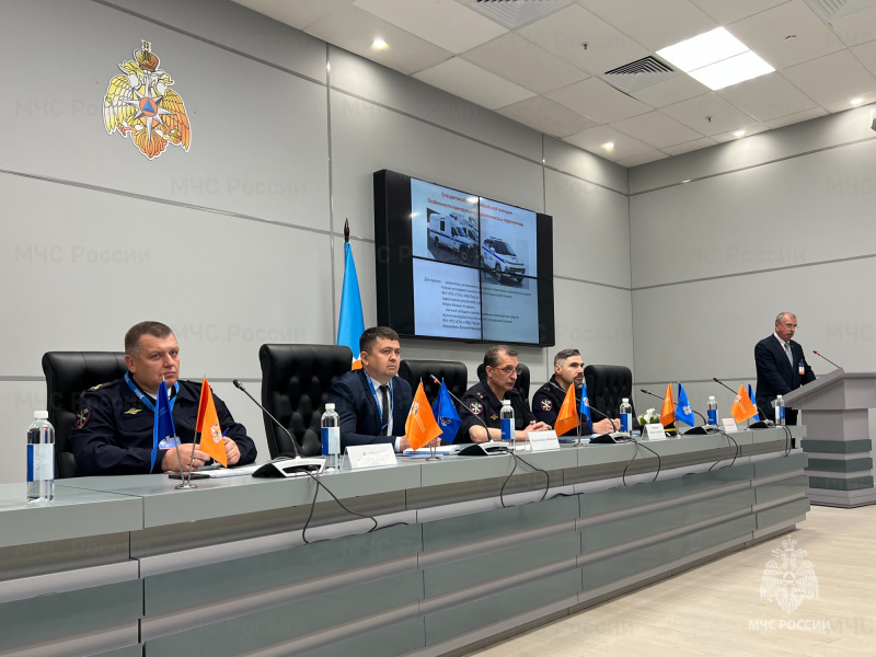 В-рамках-салона-«Комплексная-безопасность-2023»-обсудили-развитие-специальных-транспортных-средств-в-условиях-технологической-независимости