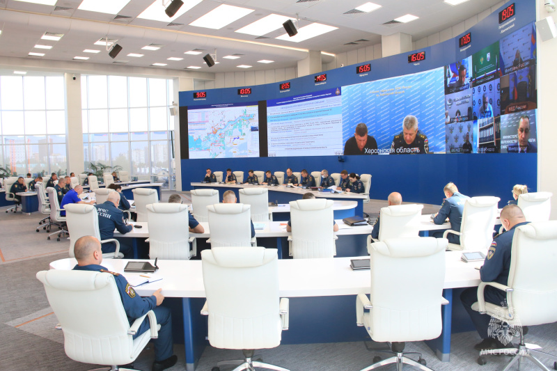 МЧС-России-принимало-участие-в-обеспечении-безопасности-проведения-Петербургского-международного-экономического-форума
