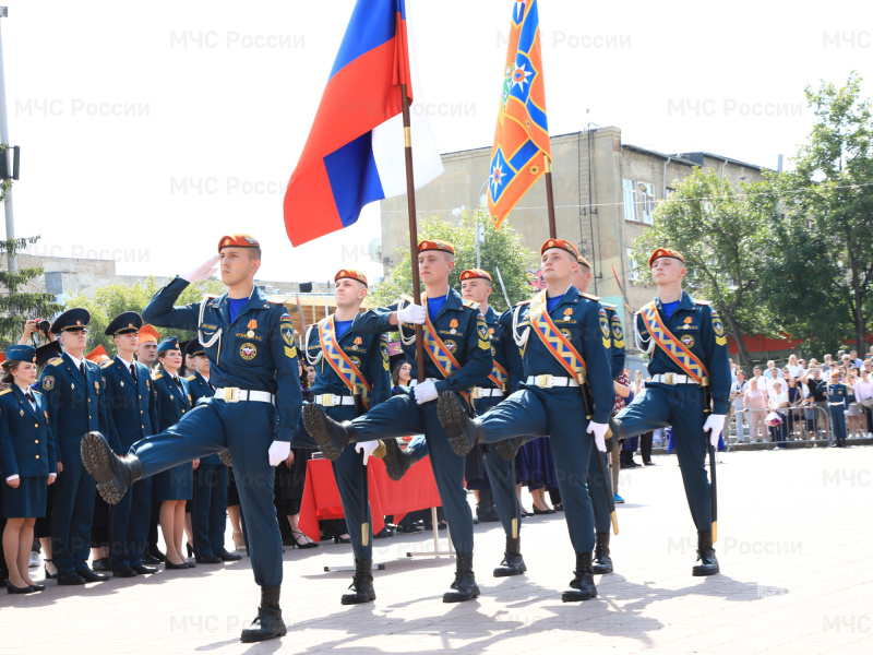 На-Урале-состоялся-87-ой-выпуск-молодых-специалистов-пожарно-технического-профиля