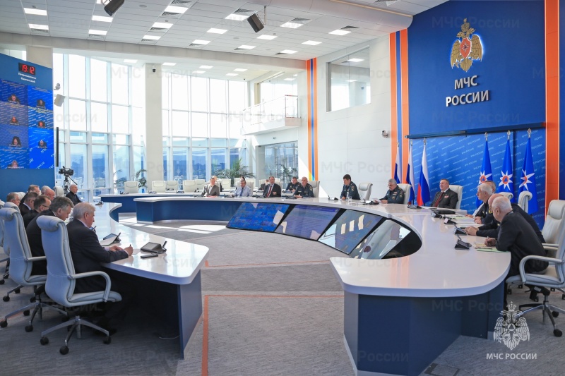 В-МЧС-России-состоялось-заседание-Президиума-Центрального-совета-ветеранов