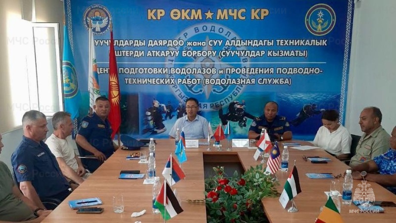 Сотрудники-МЧС-России-приняли-участие-в-xi-Международном-учебном-тренинге-водолазов