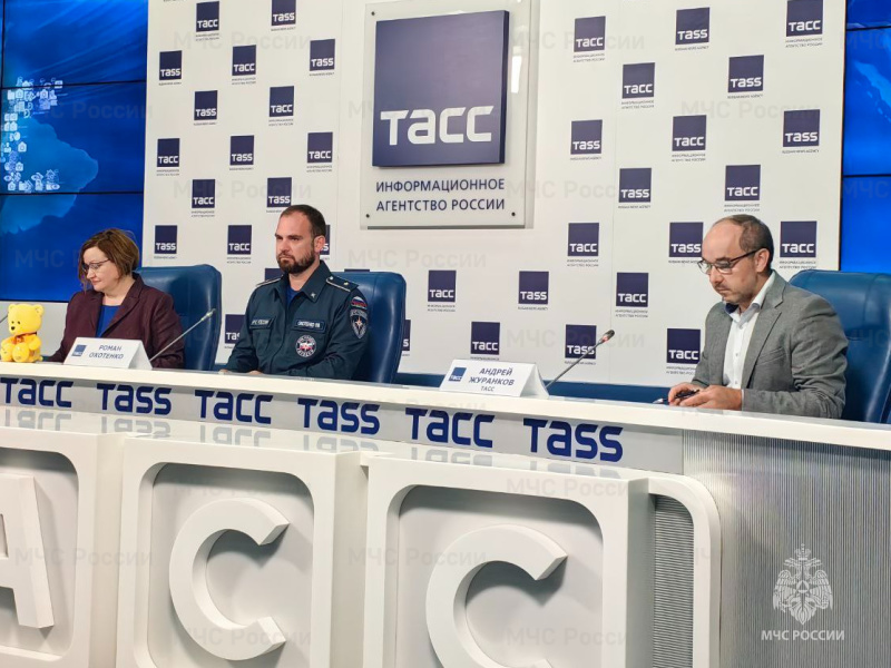 МЧС-России-и-Ассоциация-предприятий-индустрии-детских-товаров-объединяют-усилия-в-области-безопасности-детей