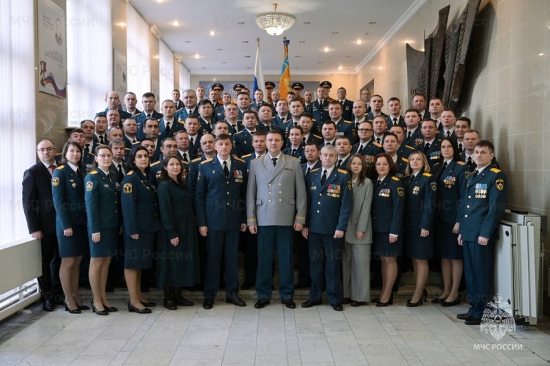 В-Академии-ГПС-МЧС-России-состоялся-выпуск-слушателей-заочников