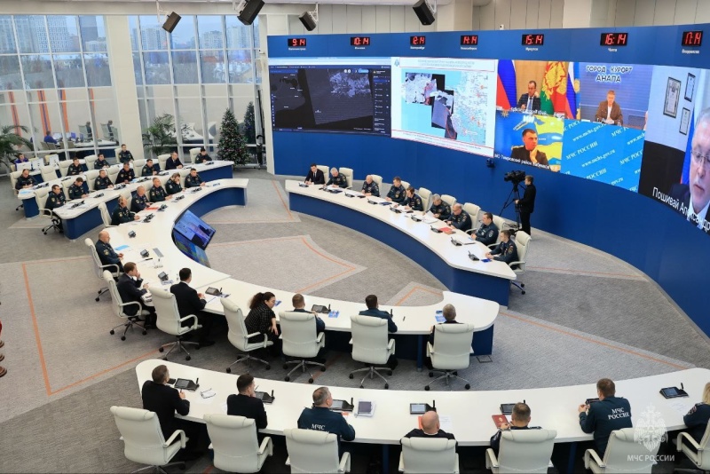 Александр-Куренков:-ситуация-с-разливом-нефтепродуктов-в-Керченском-проливе-особенная-и-требует-ее-решения-сейчас