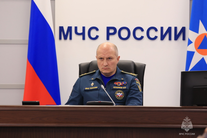 Александр-Куренков-доложил-Президенту-РФ-Владимиру-Путину-о-работе-оперативного-штаба-на-месте-ЧС-в-Керченском-проливе