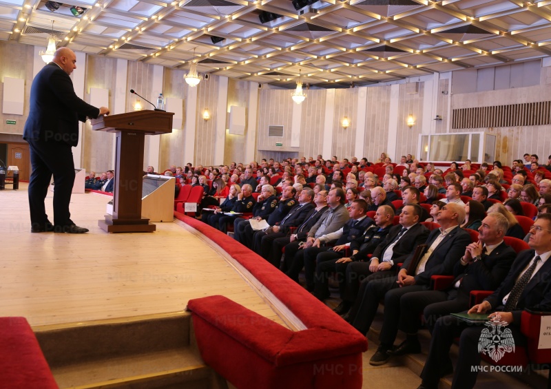 Во-ВНИИ-ГОЧС-МЧС-России-подвели-итоги-работы-в-2024-году