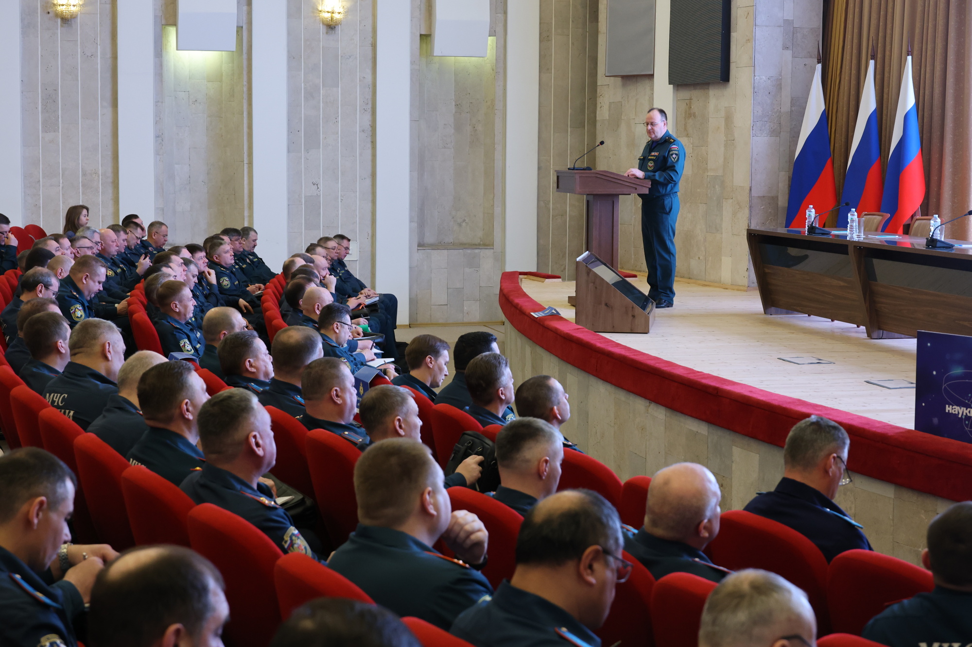 В-МЧС-России-состоялся-сбор-с-руководителями-территориальных-органов