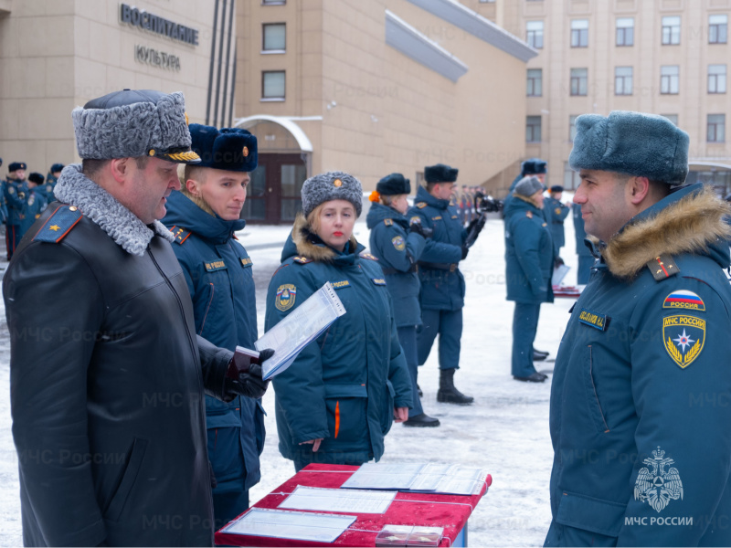 В-Санкт-Петербургском-университете-ГПС-МЧС-России-состоялся-выпуск-магистров