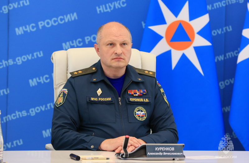 Силы-и-средства-МЧС-России-продолжают-бороться-с-огнем-в-Забайкалье-и-Бурятии