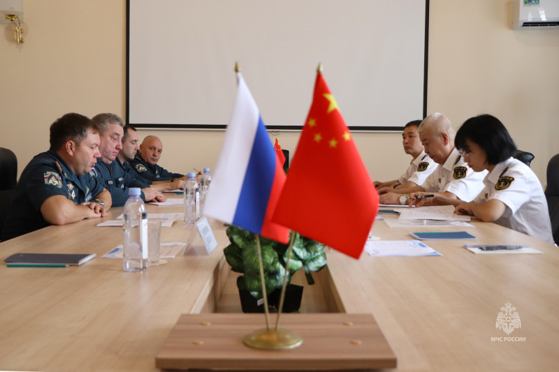 Российские-и-китайские-спасатели-продолжат-сотрудничество-по-обеспечению-безопасности-на-Амуре