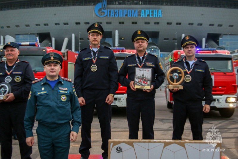 Водители-питерских-пожарных-машин-выяснили,-кто-профессиональнее