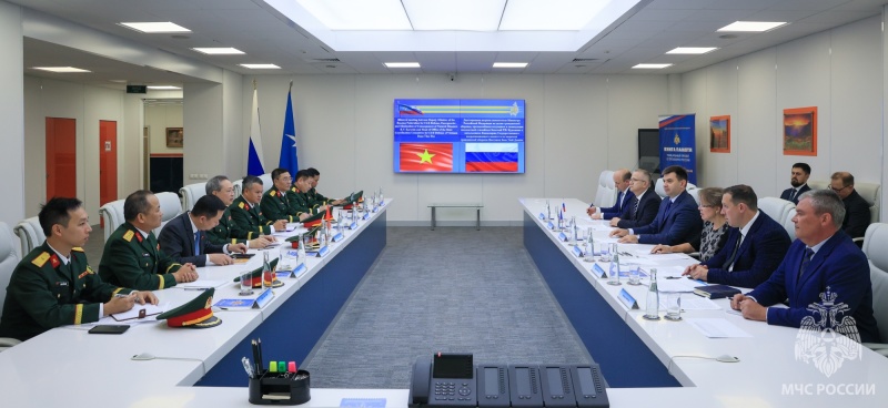 Россия-и-Вьетнам-активно-наращивают-сотрудничество-по-ликвидации-последствий-ЧС