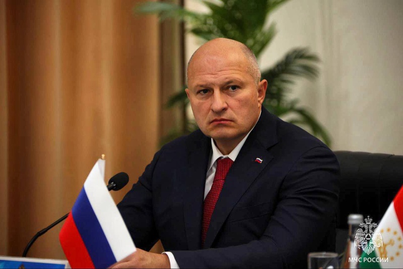 Сегодня-глава-МЧС-России-Александр-Куренков-работает-в-Таджикистане,-где-принимает-участие-в-37-м-заседании-Межгосударственного-совета-по-ЧС-природного-и-техногенного-характера-СНГ