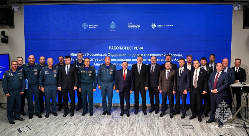 Главы-МЧС-России-Александр-Куренков-и-Минстроя-России-Ирек-Файзуллин-обсудили-возможность-объединения-информационных-систем-ведомств