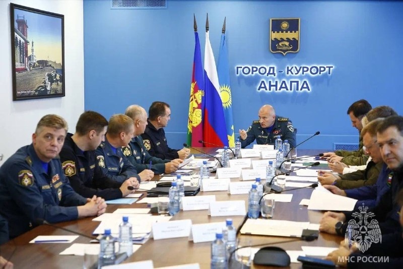 Глава-МЧС-России-доложил-на-Правительственной-комиссии-об-оперативной-обстановке-на-побережье-Краснодарского-края