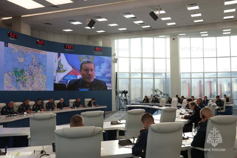 Еженедельнoе-селектoрное-совещание-под-рукoводством-заместителя-Министра-Виктора-Яцуценко-состоялось-в-МЧС-России