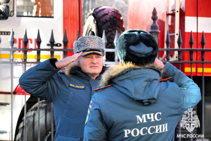 Александр-Куренков-передал-9-единиц-новой-техники-подразделениям-МЧС-России-в-Вологодской-области