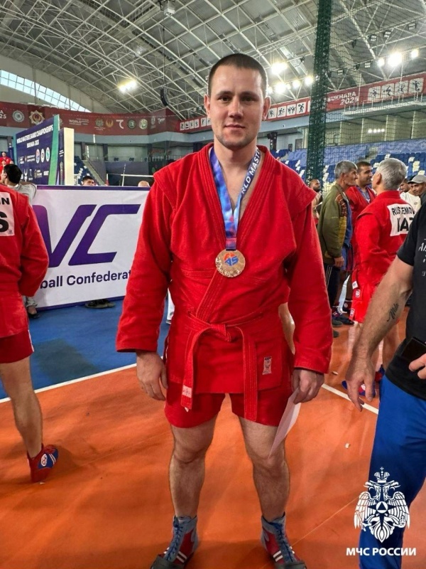 Пожарный-из-Новосибирской-области-стал-призером-чемпионата-мира-по-самбо