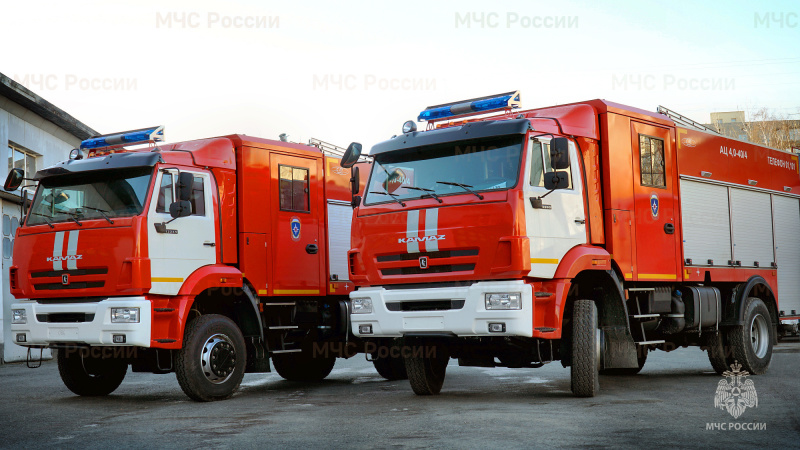 Новой-пожарно-спасательной-техникой-пополнились-подразделения-МЧС-России-в-Тюменской-области