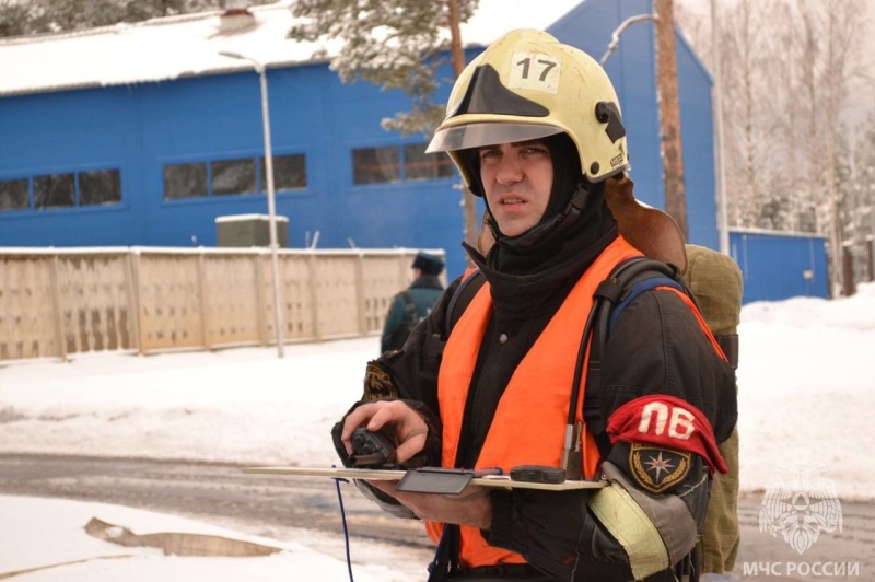 Петербургский-огнеборец-МЧС-России-стал-лучшим-во-всероссийском-конкурсе-«Наставничество»