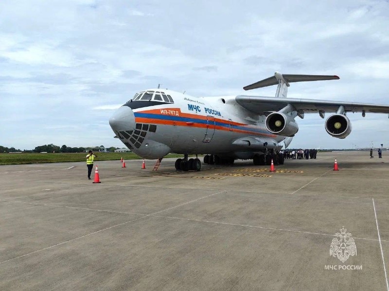 МЧС-России-доставило-гуманитарную-помощь-для-населения-Шри-Ланки,-пострадавшего-от-последствий-циклона-«Дитва»