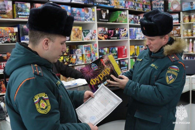 Места-продажи-пиротехники-на-особом-контроле-МЧС-России