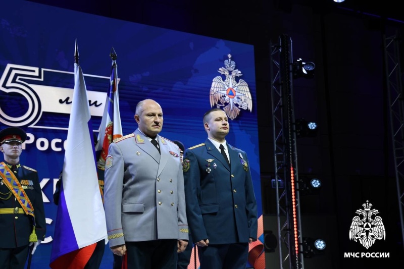 Торжественное-мероприятие-в-День-спасателя-прошло-в-Москве