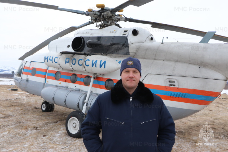 Иван-Косарьков-–-лучший-летчик-спасатель-вертолета-по-итогам-«Созвездия-мужества-2025»