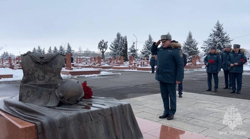 Глава-МЧС-России-Александр-Куренков-с-рабочей-поездкой-в-Республике-Северная-Осетия-Алания