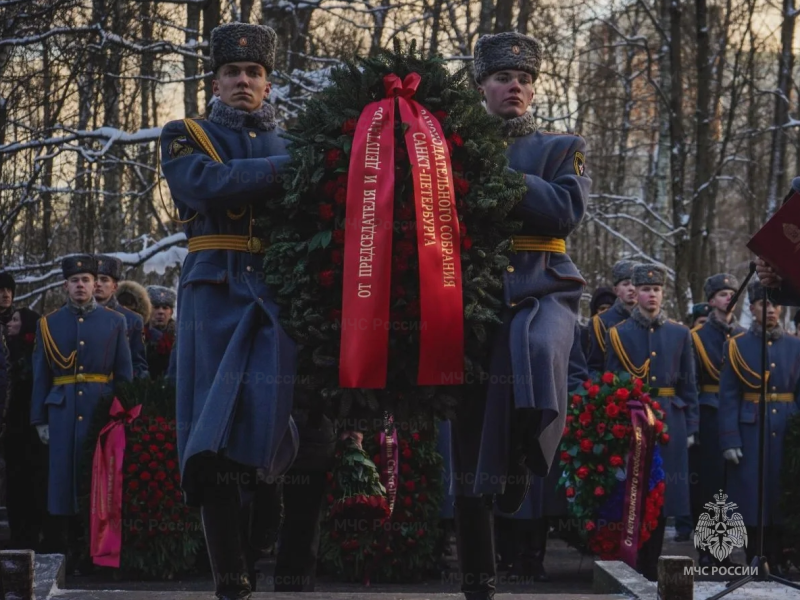 В-Санкт-Петербурге-почтили-память-погибших-пожарных