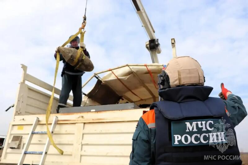 Пиротехники-поисково-спасательного-отряда-МЧС-России-по-Калининградской-области-продолжают-избавлять-регион-от-опасного-наследия-войны