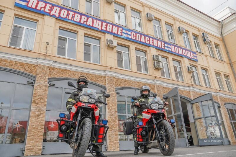 Мотогруппы-МЧС-России-заступили-на-сезонное-дежурство-в-южных-регионах-страны